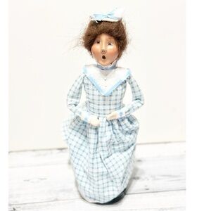 Byers  Choice Women Lady Vintage Antique Caroler